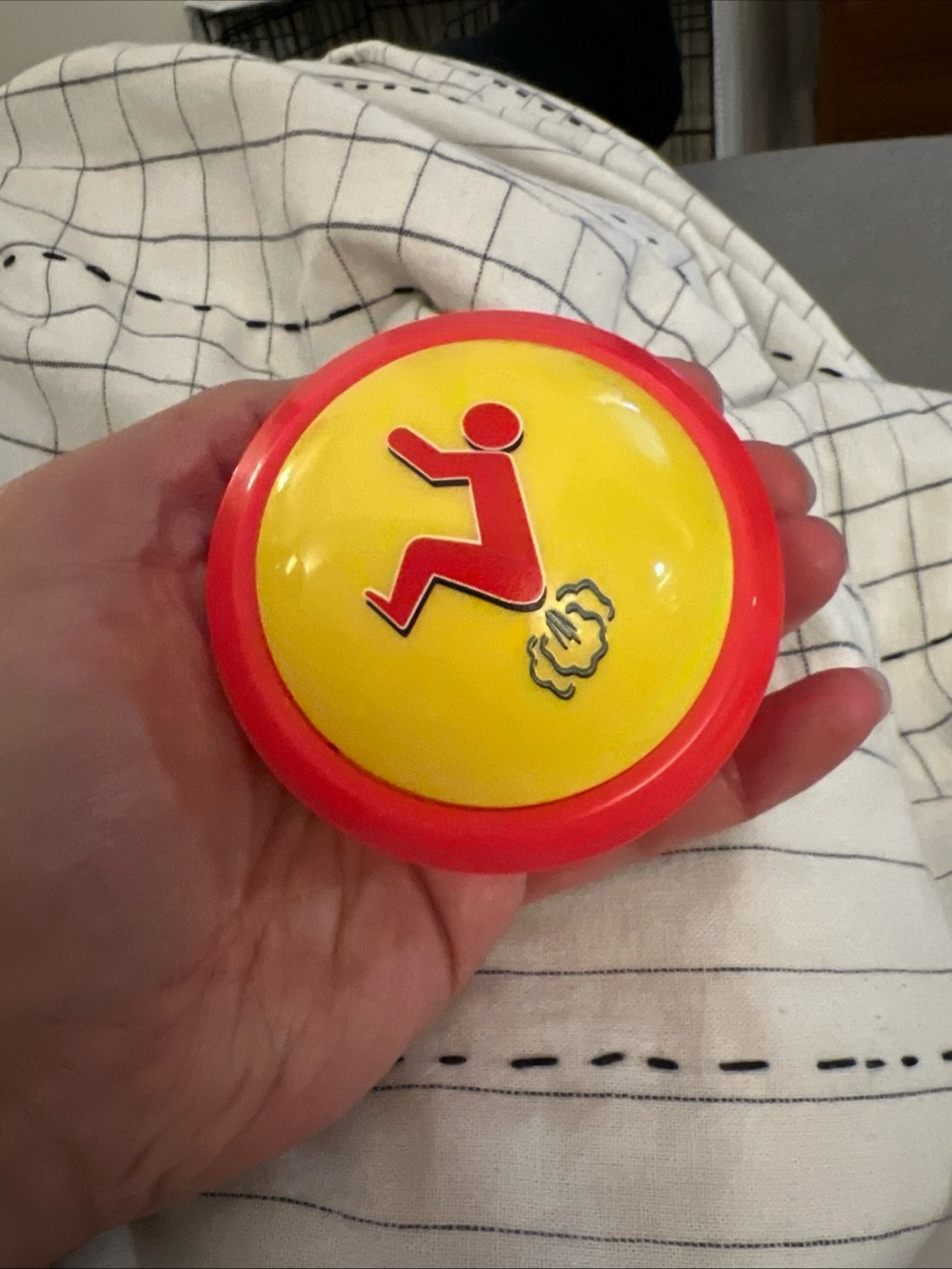 Fart Button - Lights Up and Plays 20 Funny Fart Sounds - Hilarious